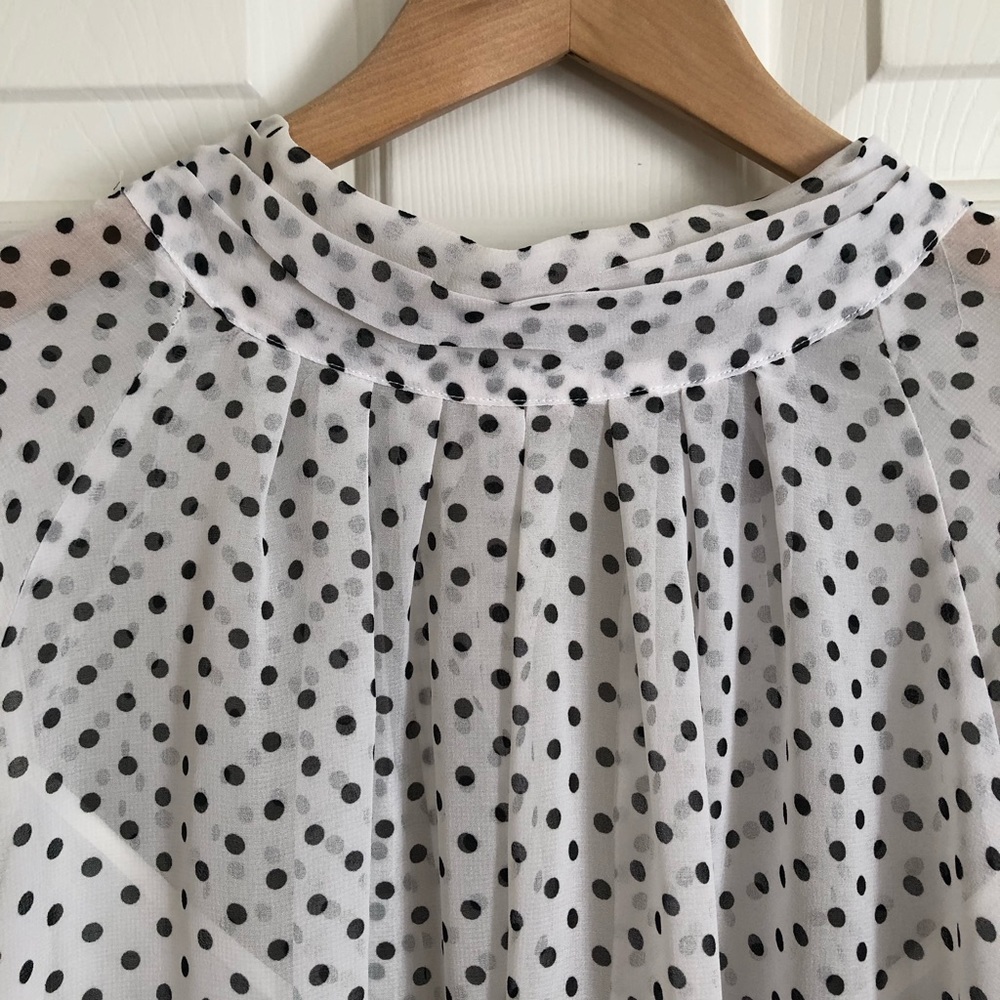 ASOS Curve dotty blouse - Picture 2 of 10